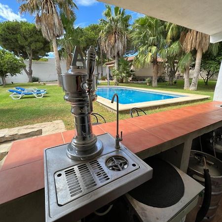 Chalet En La Barrosa, Piscina+Bbq+Grifo De Cerveza Chiclana de la Frontera Buitenkant foto