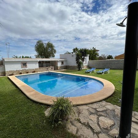 Chalet En La Barrosa, Piscina+Bbq+Grifo De Cerveza Chiclana de la Frontera Buitenkant foto